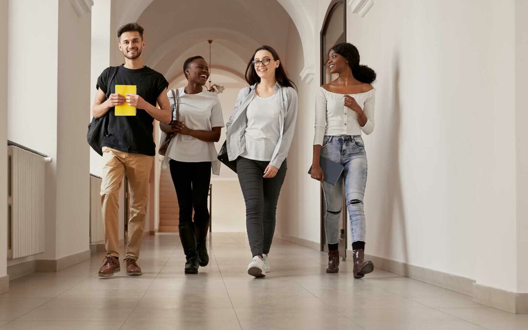 “Jamais conseguiria estudar em uma escola tão boa e treinar natação ao mesmo tempo sem o programa Somos Futuro”, celebra bolsista